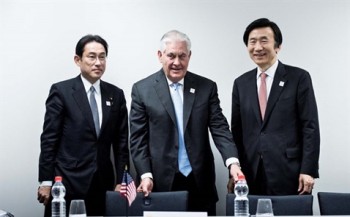 Mỹ khai tử chiến lược 'xoay trục' sang châu Á