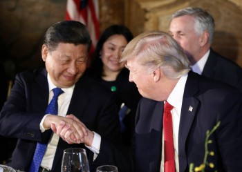 Khoản nợ 1.000 tỷ USD và “cây gậy lớn” của ông Trump với Trung Quốc